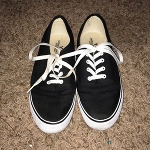 American Eagle Sneakers